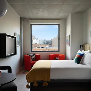 Penny Williamsburg 4* New York