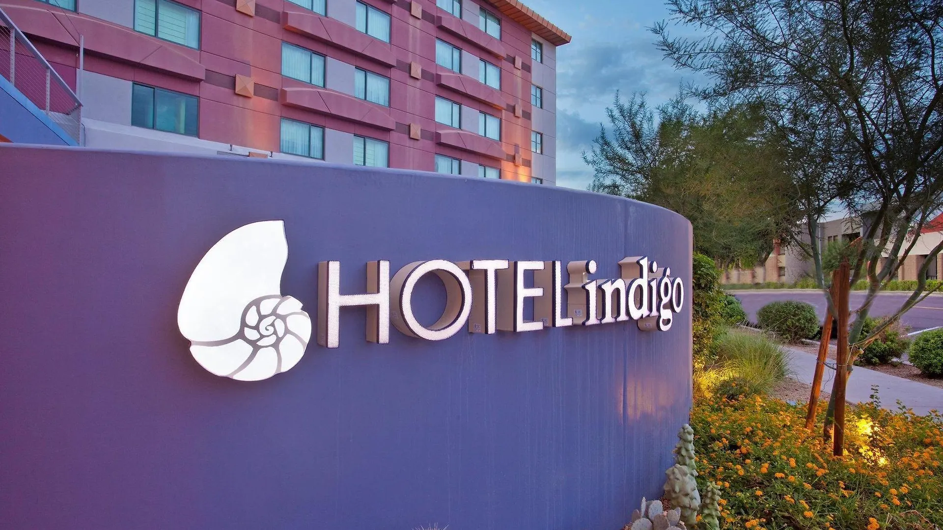 Aloft Scottsdale Hotel